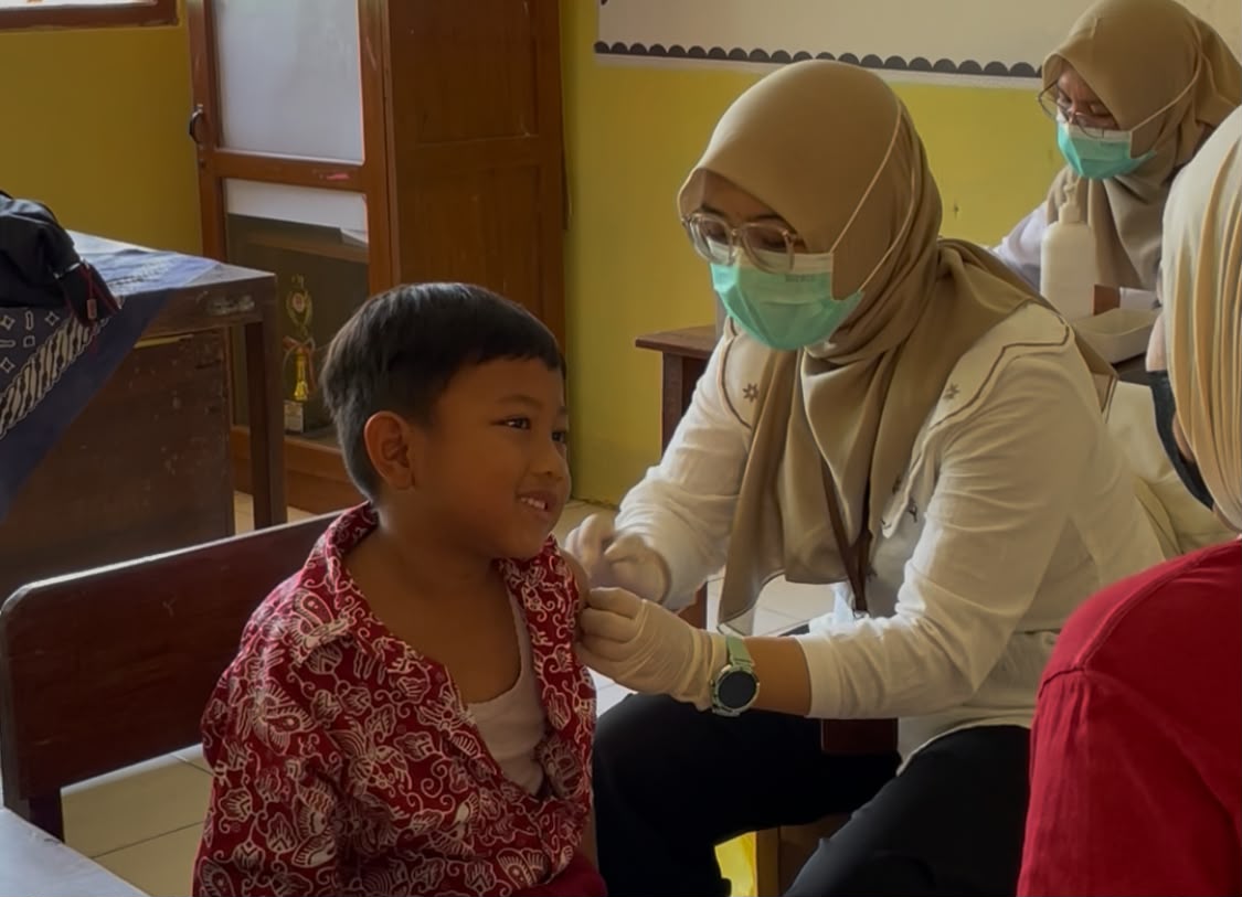 Imunisasi MR, Td, dan HPV di SDN Gelaran II Berjalan Lancar