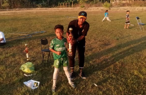Adrian Nathan Ristanto, Murid Kelas IV SDN Gelaran II, Raih Juara 2 Fun Game KU 2015